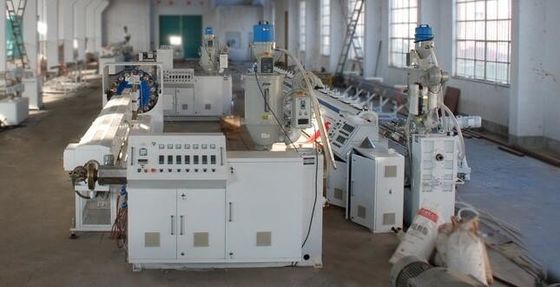 Çift Vidalı Plastik Boru Üretim Makinesi PVC Elyaf Takviyeli Yumuşak Boru Ekstruder