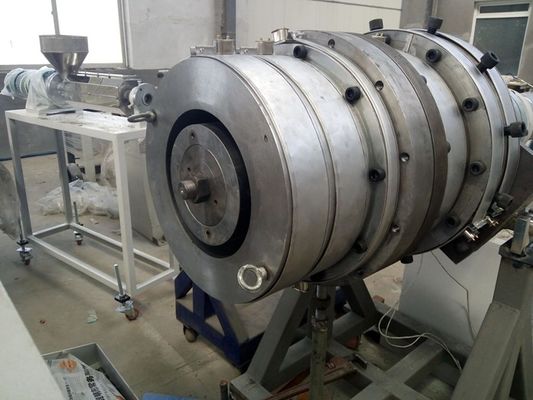 İyi bir fiyat. Tam Otomatik PE Tek Vidalı Ekstruder Hattı / Üretim Hattı Plastik Boru Yapımı çevrimiçi