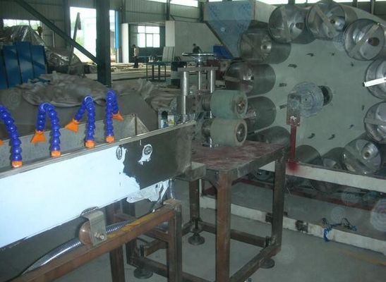 İyi bir fiyat. Takviyeli Bahçe Hortumu / Yılan Derisi Boru için Çift Vidalı Plastik Boru Ekstrüzyon Hattı çevrimiçi
