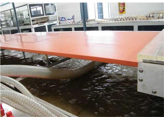 İyi bir fiyat. Tam Otomatik WPC Kurulu Üretim Hattı, CE / ISO9001 Pvc Köpük Pano Üretim Hattı çevrimiçi