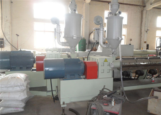 İyi bir fiyat. PVC Tuvalet Banyo Köpüğü Kurulu Makinesi, PVC Kabuk Köpük Levhası Üretim Hattı çevrimiçi