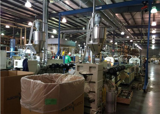 İyi bir fiyat. Bimetalik Vida 37kw WPC PVC Profil Ekstrüzyon Hattı çevrimiçi