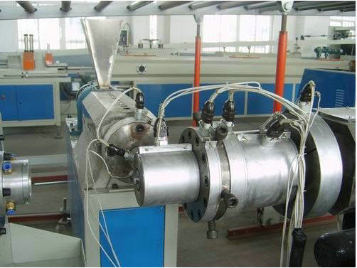 İyi bir fiyat. Pe Büyük Çaplı Sprial Boru Yapma Makinesi / HDPE Sprial Boru Üretim Hattı ISO9001 çevrimiçi