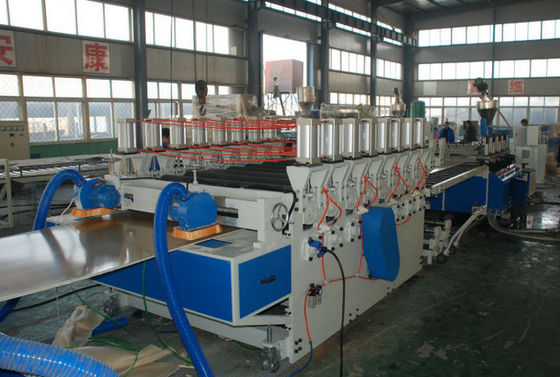 İyi bir fiyat. PVC WPC Çöp Kutusu Köpük Kurulu Makinesi, PVC Dolap Kaplama Köpüğü Kurulu Ekstruder çevrimiçi