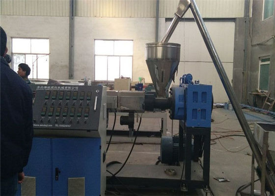 İyi bir fiyat. Dolap, PVC Dolap Köpük Kurulu Extruder için PVC Üç Katmanlı Köpük Kurulu Makinesi çevrimiçi