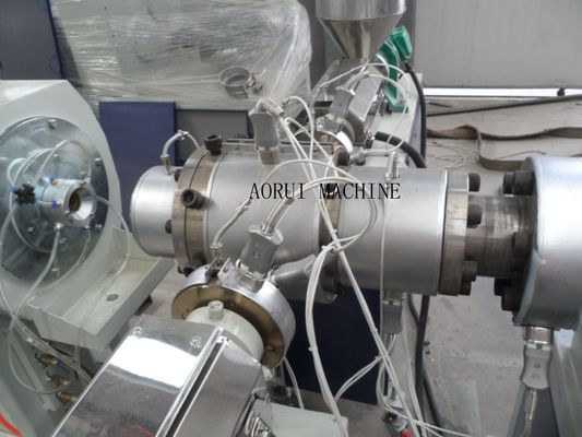 İyi bir fiyat. Elektrik Boru Boru Yapma Makinesi Tek Vidalı Ekstruder Makinesi çevrimiçi
