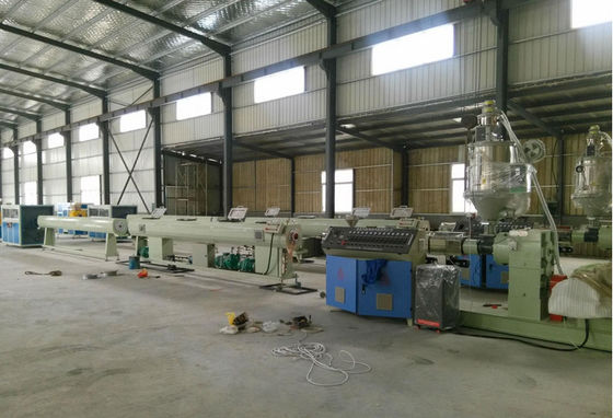 İyi bir fiyat. PE Su / Gaz Boru Üretim Hattı Tek Vidalı Ekstruder, yüksek Performanslı PE Su Borusu Ekstrüzyon Hattı çevrimiçi