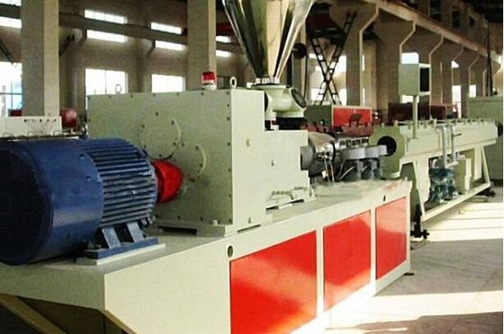 İyi bir fiyat. Su Temini İçin Yüksek Verimli Çift Vidalı PE Plastik Boru Üretim Hattı çevrimiçi