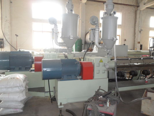 İyi bir fiyat. Plastik Kurulu Üretim Hattı Yeni -Style PVC İnşaat Şablon Yapma Makinesi çevrimiçi