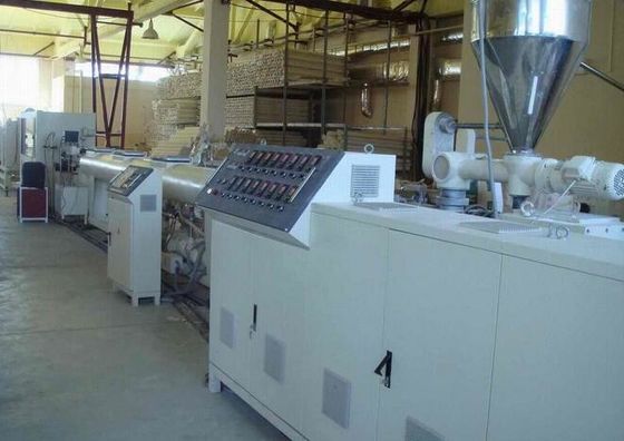 İyi bir fiyat. PVC Esnek Plastik Boru Ekstrüzyon Hattı / Çift Vidalı hortum boru Yapma Makinesi çevrimiçi