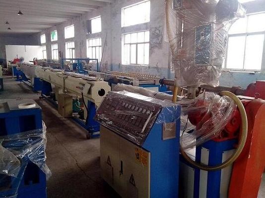 İyi bir fiyat. CE ISO9001 Sertifikası ile Sıcak Su PPR PERT Plastik Boru Üretim Hattı çevrimiçi