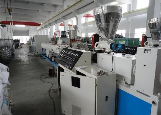 İyi bir fiyat. Plastik PVC Boru Yapımı Çift Vidalı Ekstruder / Plastik Boru Ekstrüzyon Hattı çevrimiçi