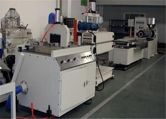 İyi bir fiyat. İki Vidalı Verimli Plastik Profil Ekstrüzyon Hattı / Tornalama İçin Ekstrüzyon Makinesi çevrimiçi