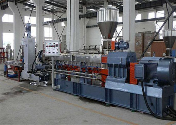 İyi bir fiyat. Plastik Geri Dönüşüm PP / PE / PET Çift Vidalı Plastik Granül Makinesi çevrimiçi