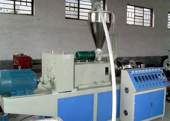 İyi bir fiyat. Plastik Ekstrüzyon Prosesi Tek Vidalı Ekstruder ile Plastik Ekstrüzyon Hattı çevrimiçi