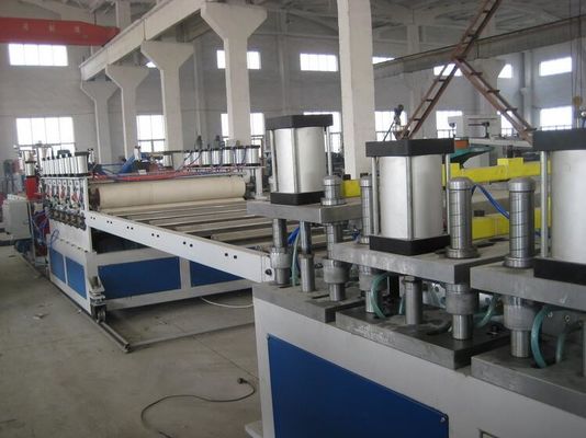 İyi bir fiyat. Çift Vidalı WPC İnşaat Şablonu Extruson Hattı, İnşaat Şablonu Extruder çevrimiçi