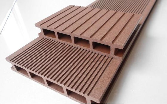 İyi bir fiyat. PVC Çatı Poliüretan Köpük Makinesi Buidling Reklamı İçin Ahşap Palet çevrimiçi