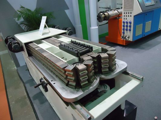 İyi bir fiyat. Tek Duvar Oluklu Boru Makinesi, Oluklu Boru Ekstrüzyon Hattı Yüksek Performans çevrimiçi