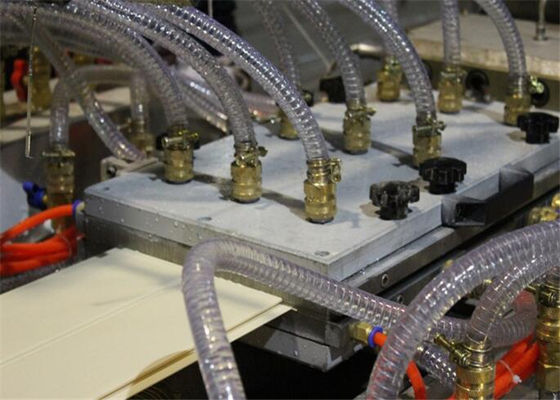İyi bir fiyat. Taş Plastik Levha Ekstrüzyon Hattı, Tam Otomatik PVC Mermer Levha Makinesi çevrimiçi