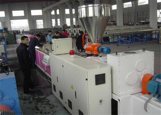 İyi bir fiyat. İki Vidalı Plastik Profil Üretim Hattı, Pencere Kapı Çerçevesi İçin Pvc Profil Yapma Makinesi çevrimiçi