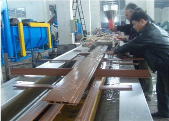 İyi bir fiyat. PVC Mermer Profil Yapımı İçin Mükemmel Performans Plastik Profil Ekstrüzyon Hattı çevrimiçi