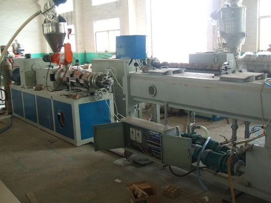 İyi bir fiyat. PVC Plastik Boru Üretim Hattı, Drenaj Borusu için 75-200mm Çift Vidalı PVC Boru Üretim Hattı çevrimiçi