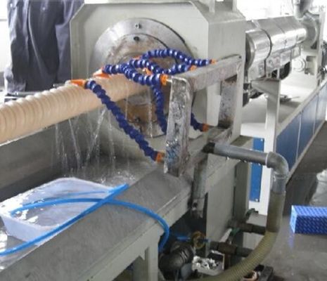 İyi bir fiyat. PE Karbon Spiral Takviye Boru Üretimi İçin Tek Vidalı Plastik Ekstrüzyon Hattı çevrimiçi