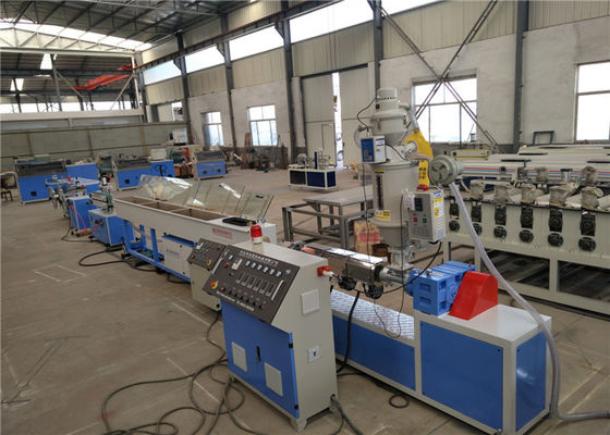 İyi bir fiyat. PLC Kontrol Tek Vidalı Ekstruder, PE HDPE LDPE Boru Ekstrüzyon Makinesi çevrimiçi