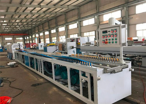 İyi bir fiyat. Pencere Kapı PVC Profil Ekstrüzyon Hattı, Plastik Profil Üretim Hattı çevrimiçi