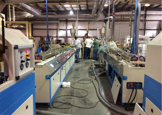 İyi bir fiyat. PVC WPC PP PE Pencere Duvar Döşeme Çerçevesi Ekstrüzyon Hattı, Plastik PP PE Profil Yapma Makineleri çevrimiçi