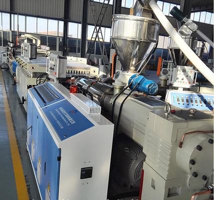 İyi bir fiyat. Geri Dönüşümlü Plastik ile Ahşap Güç İçin PVC Köpüklü WPC Kurulu Üretim Hattı çevrimiçi