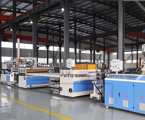 İyi bir fiyat. 1220mm Genişlik PVC WPC Köpük Levha Yapımı İçin PP PE WPC Kurulu Üretim Hattı çevrimiçi