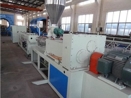 İyi bir fiyat. Hidrolik Koruyucu Kılıf Plastik Ekstrüzyon Hattı, Sprial Hortum Çözgü Pe Boru Ekstrüzyon Makinesi çevrimiçi