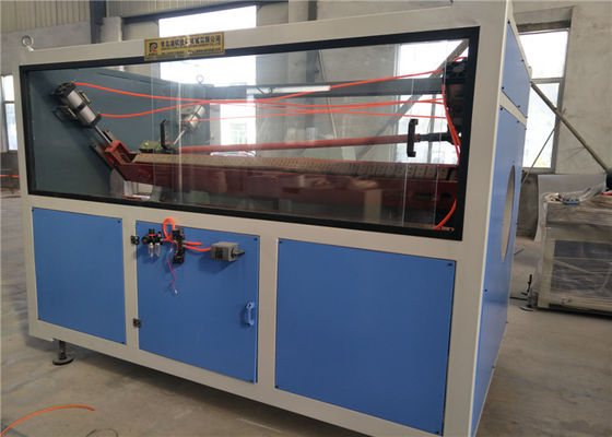 PE borusu için profesyonel plastik boru ekstrüzyon hattı 16-630mm 25m*2.6m*1.8m 38Cr Moaia vida ve fıçı