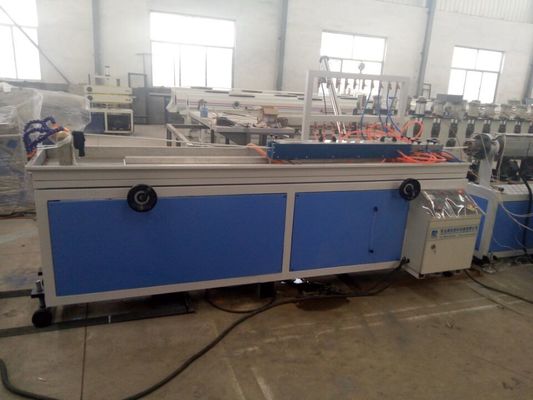 İyi bir fiyat. PVC Pencere Profili İçin 380V 50HZ Plastik PVC Plastik Profil Ekstrüzyon Hattı çevrimiçi