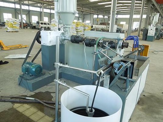 İyi bir fiyat. Otomatik Oluklu Boru Üretim Hattı, Hidrolik Hortum Sprial Koruyucu Kılıf Tek Vidalı Ekstruder çevrimiçi