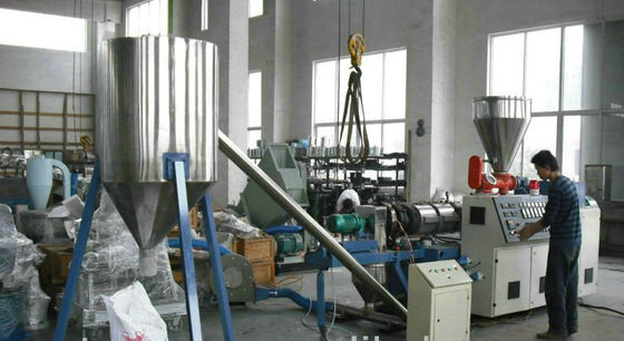 İyi bir fiyat. PVC Sıcak Kesme Granülatör Çift Vidalı Ekstruder, PVC Plastik Pelet Üretim Hattı çevrimiçi