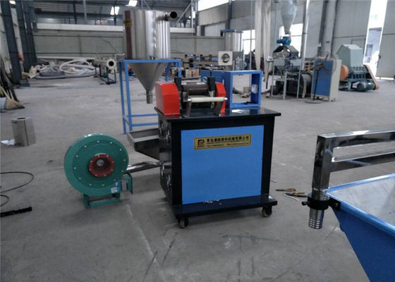 200kg / H PP Torbalar Plastik Granül Makinesi Tek Vidalı PE Film Kırma Makinesi