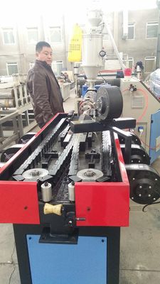 İyi bir fiyat. 1 Yıl Garantili PVC Plastik Oluklu Boru Ekstrüzyon Hattı çevrimiçi