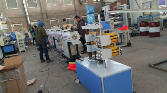İyi bir fiyat. Özel güç çıkışı ile Delta Inverter Plastik boru çıkartma hattı çevrimiçi