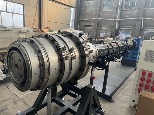 16mm ila 630mm HDPE boru üretim hattı, tek vidalı ekstrüder