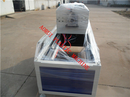 İyi bir fiyat. PVC UPVC Plastik Boru Ekstrüzyon Hattı Kullanım Simens Motor 110KW - 360KW çevrimiçi