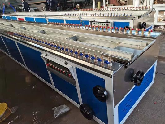 İyi bir fiyat. PVC Profil İmalat Makinesi Kablo Kanalı Pencere Profili Ekstrüzyon Hattı CE çevrimiçi