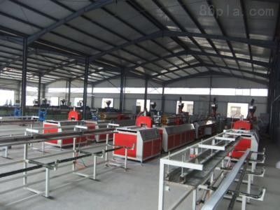 İyi bir fiyat. CE ISO9001 Plastik PVC WPC Profil Ekstrüzyon Hattı Düşük Gürültü Yüksek Performans çevrimiçi