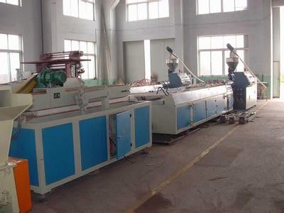 İyi bir fiyat. Dekoratif / PVC Profil Yapma Makinesi için PVC Plastik Profil Ekstrüzyon Hattı çevrimiçi
