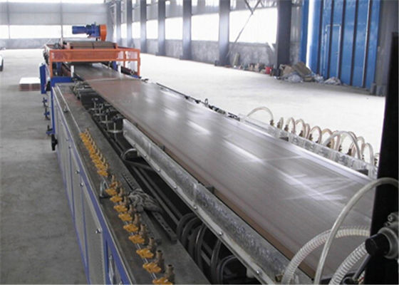 İyi bir fiyat. Nemli geçirmez WPC Köpük Kurulu Makinesi, Ahşap Plastik Çift Vidalı Ekstruder çevrimiçi