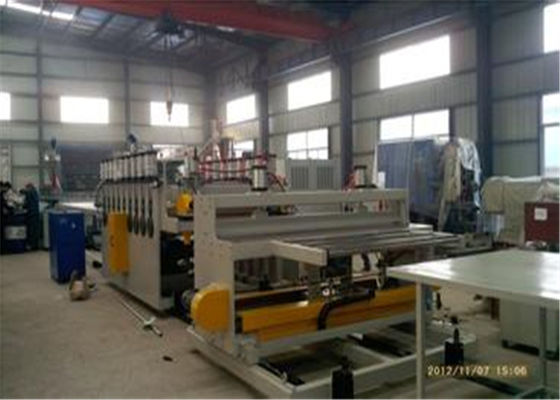 İyi bir fiyat. Geri Dönüşümlü PVC WPC Banyo Köpüğü Kurulu Makinesi, Konik Çift Vidalı Ekstruder çevrimiçi