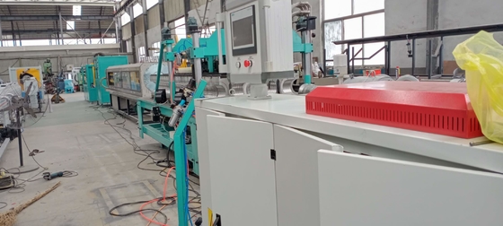 İyi bir fiyat. 200mm PVC Çift Duvar Oluklu Boru Extruder Tam Otomatik çevrimiçi