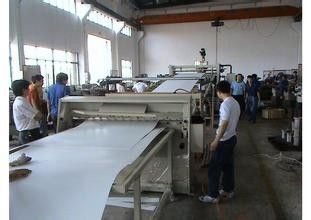 İyi bir fiyat. PP / PE Plastik Levha Ekstrüzyon Makine, Banyo / Buzdolabı Levha Makineleri çevrimiçi